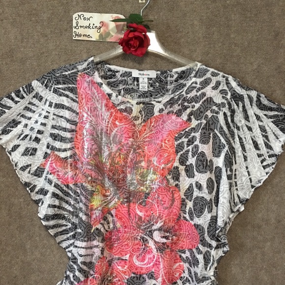 Style & Co. Tops - 🧨STYLE & CO ANIMAL PATTERN FLORAL PINK GRAY WHITE